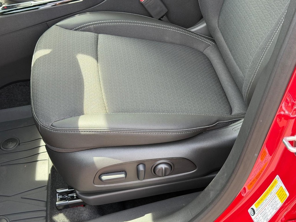 Buick Encore GX Vehicle Image 15