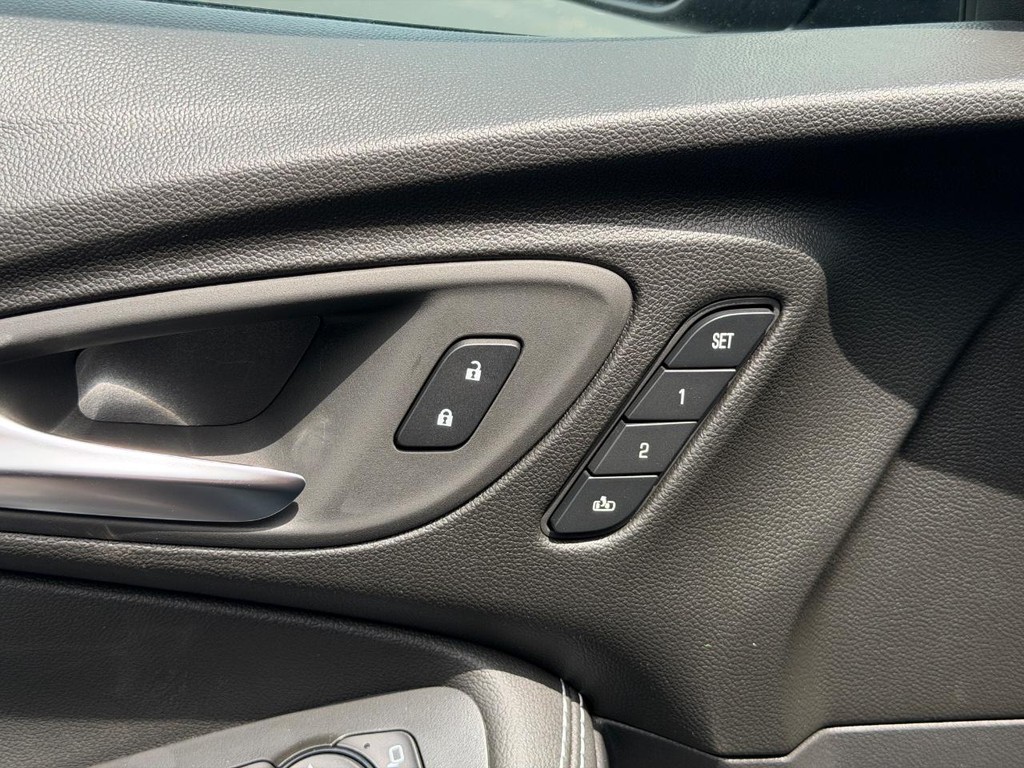 Buick Encore GX Vehicle Image 10