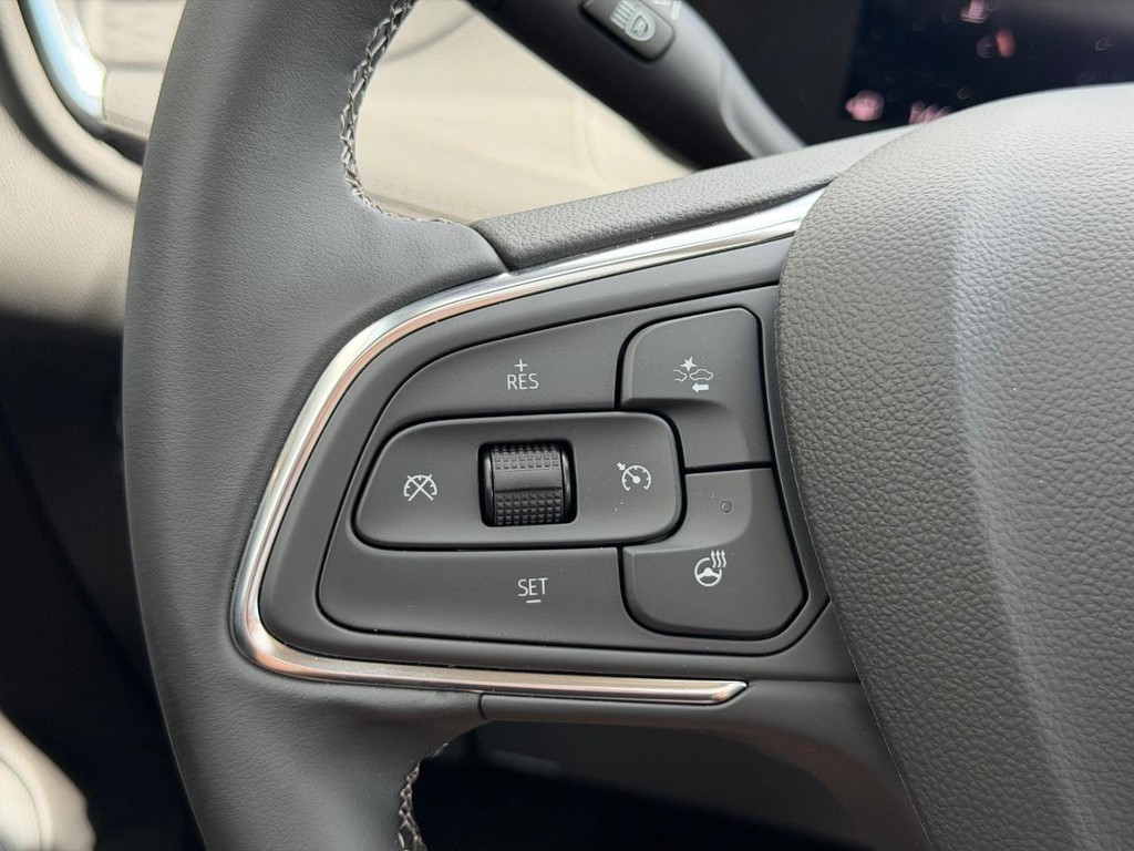 Buick Encore GX Vehicle Image 11