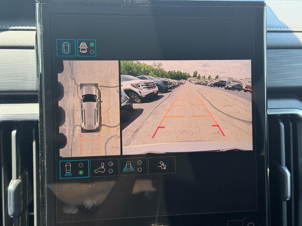 GMC Acadia Vehicle Image 14