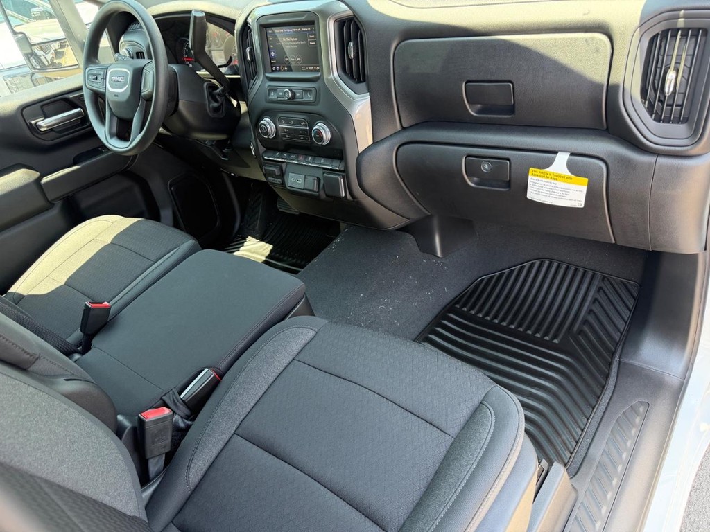 GMC Sierra 2500HD Vehicle Image 04