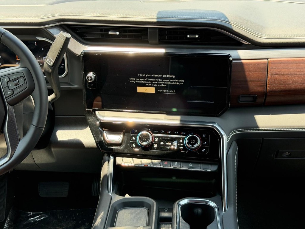 GMC Sierra 2500HD Vehicle Image 07