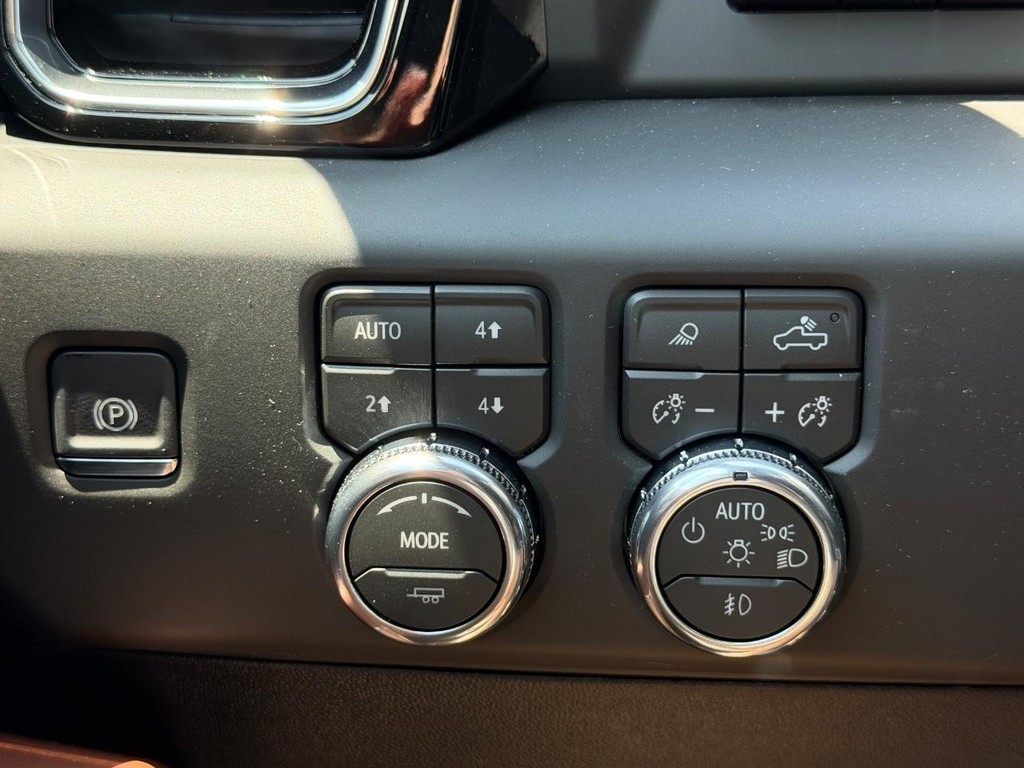 GMC Sierra 2500HD Vehicle Image 11