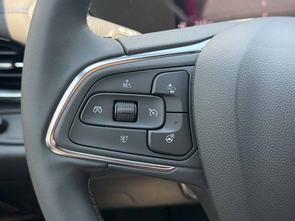 Buick Envista Vehicle Image 11