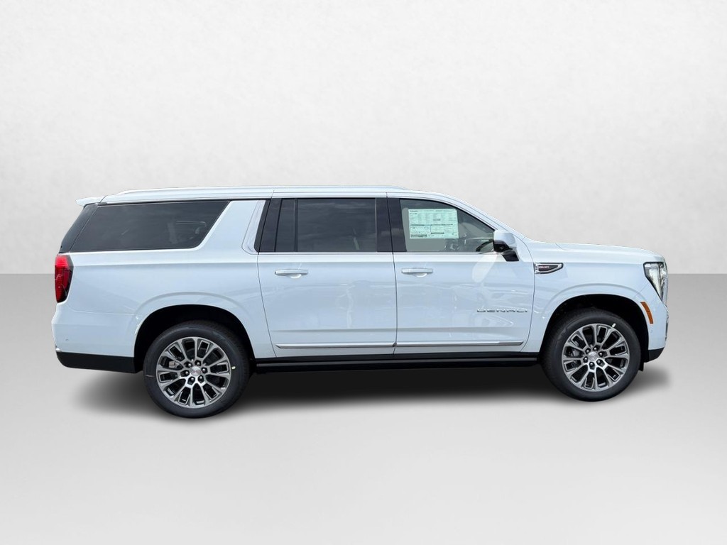 GMC Yukon XL Vehicle Image 02