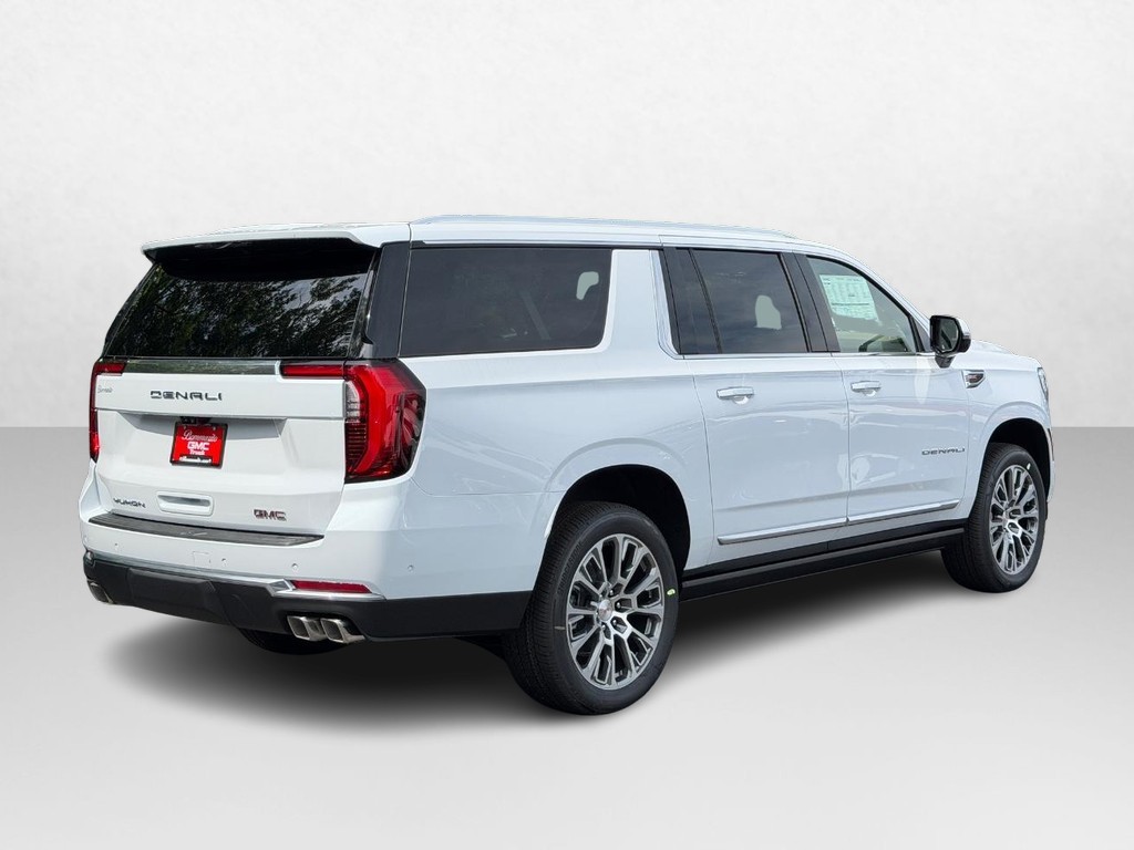 GMC Yukon XL Vehicle Image 03
