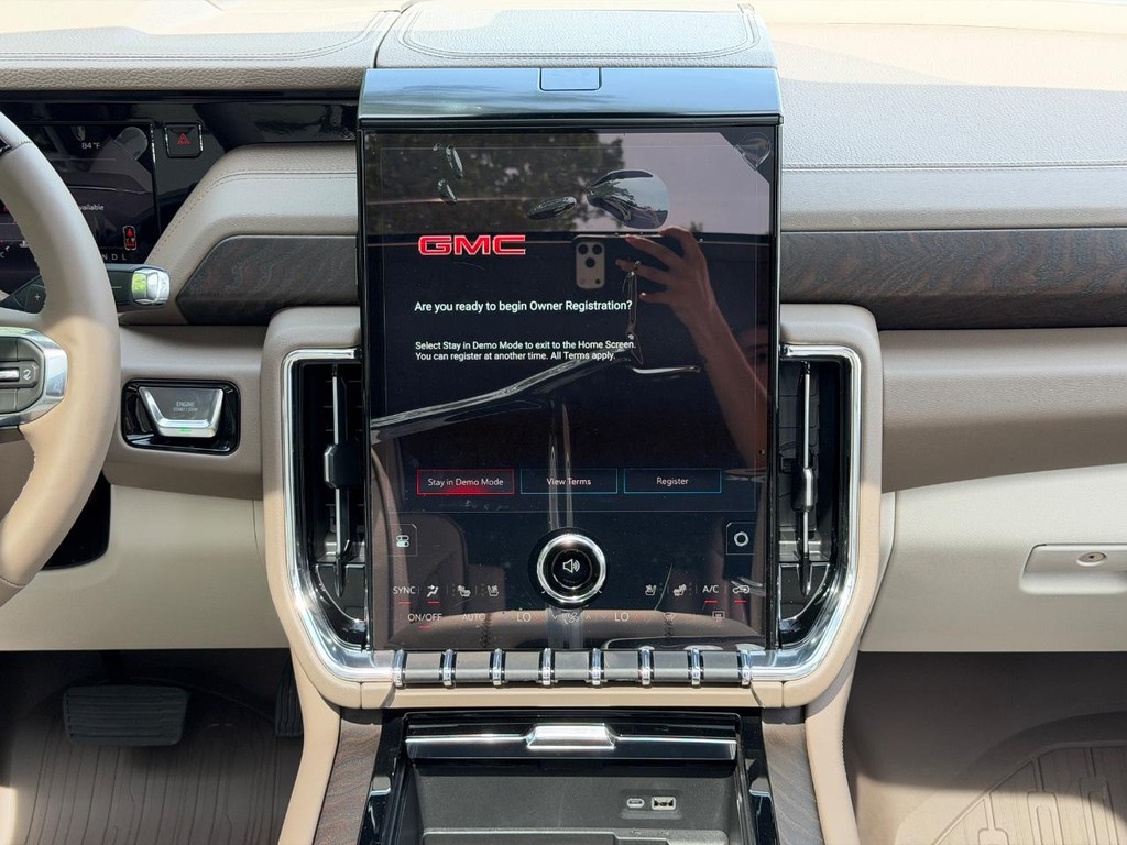 GMC Yukon XL Vehicle Image 07