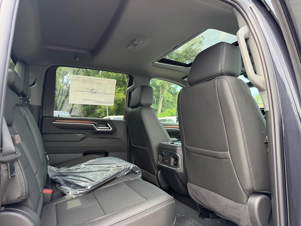 GMC Sierra 2500HD Vehicle Image 04