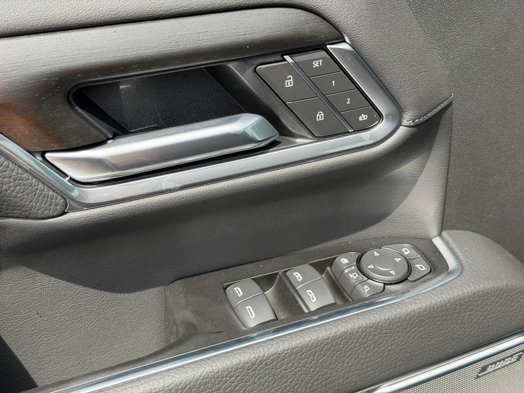 GMC Sierra 2500HD Vehicle Image 09