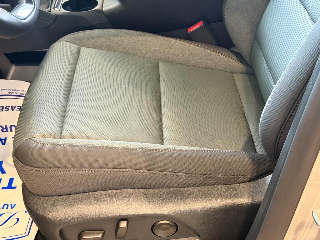 GMC Terrain Vehicle Image 15