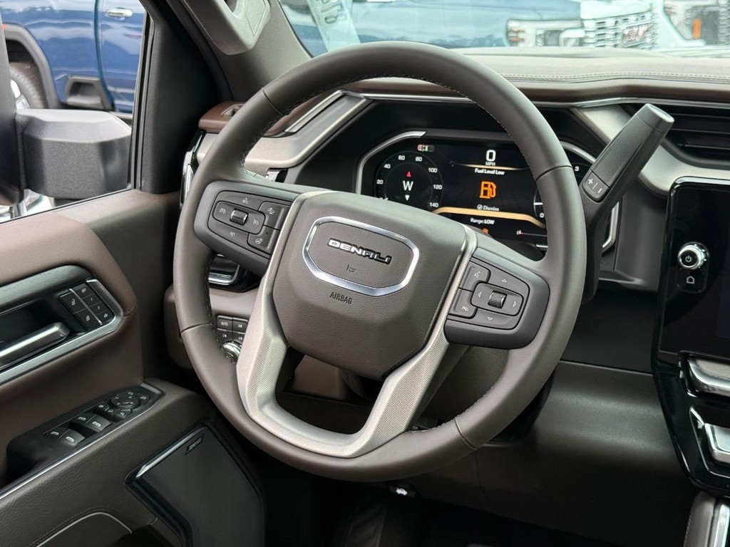 GMC Sierra 2500HD Vehicle Image 07
