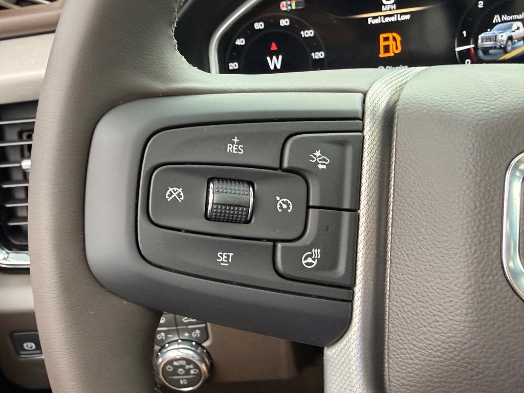 GMC Sierra 2500HD Vehicle Image 14