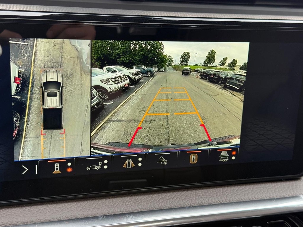 GMC Sierra 2500HD Vehicle Image 17