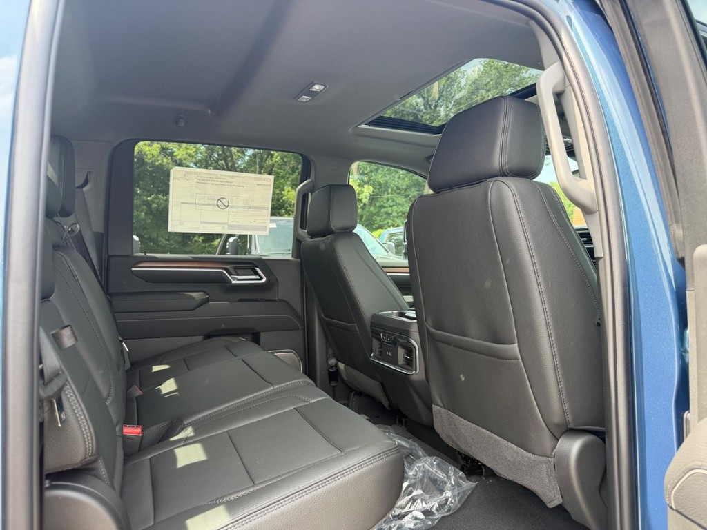 GMC Sierra 2500HD Vehicle Image 04