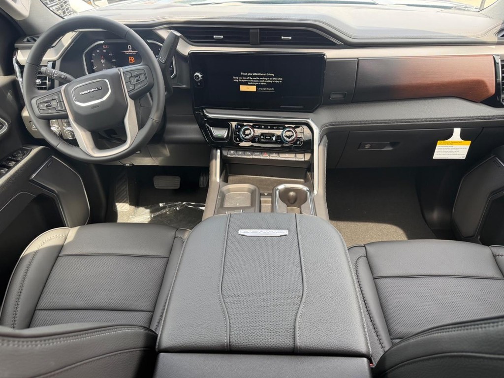 GMC Sierra 2500HD Vehicle Image 05