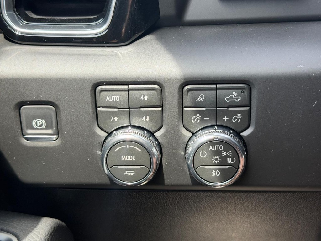 GMC Sierra 2500HD Vehicle Image 10