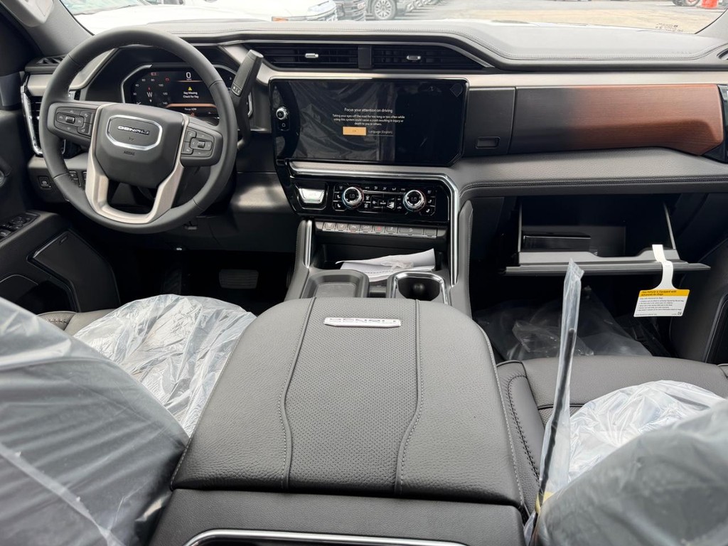 GMC Sierra 2500HD Vehicle Image 05
