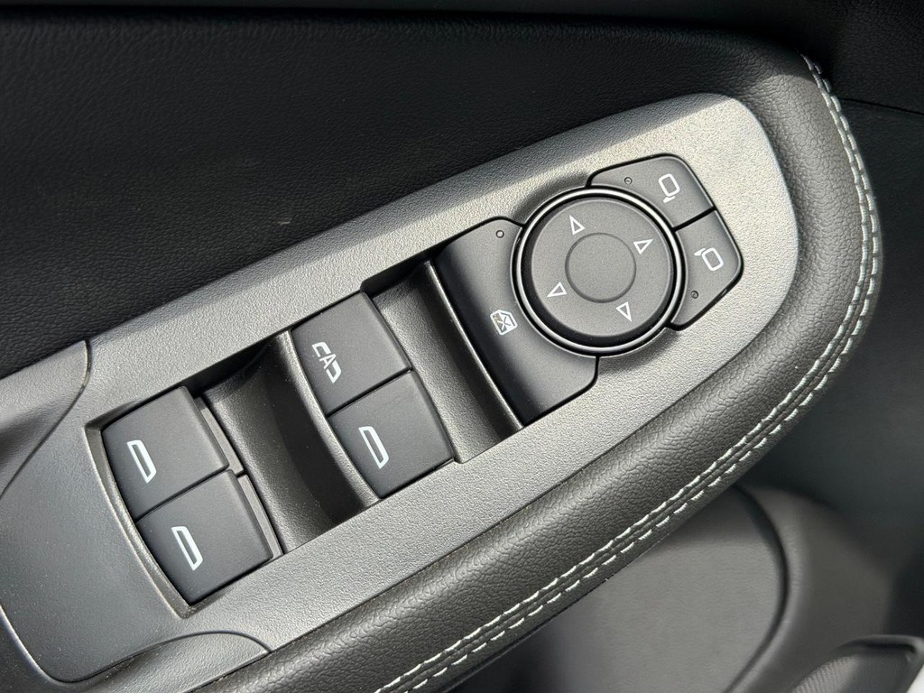 Buick Encore GX Vehicle Image 09