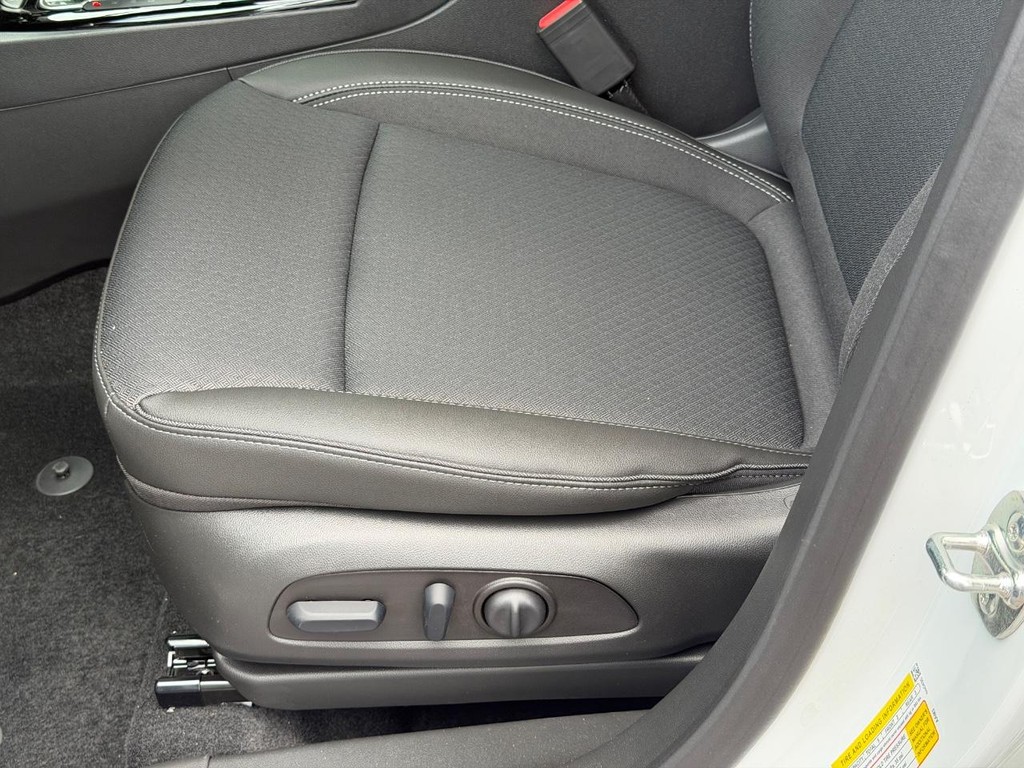 Buick Encore GX Vehicle Image 14