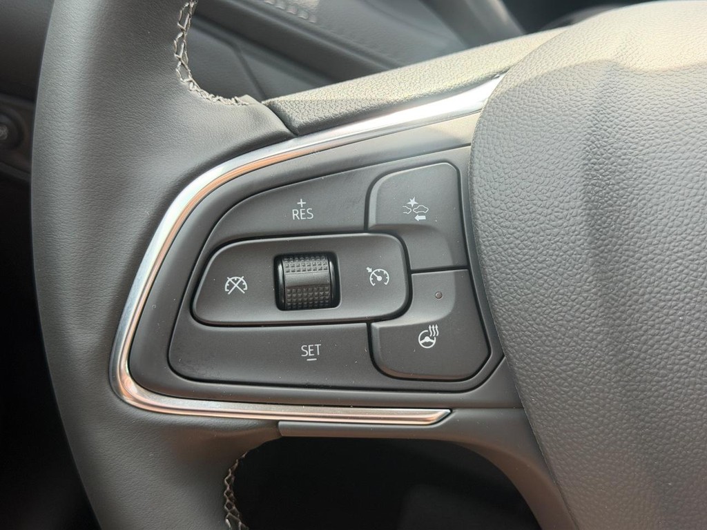 Buick Encore GX Vehicle Image 11