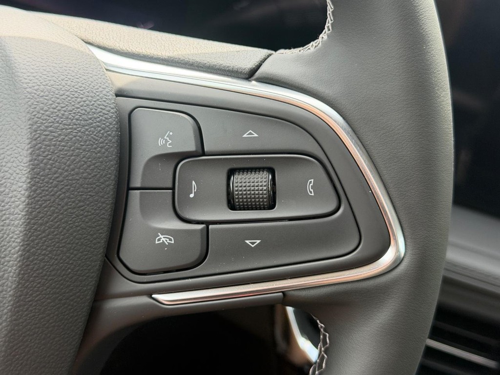 Buick Encore GX Vehicle Image 12