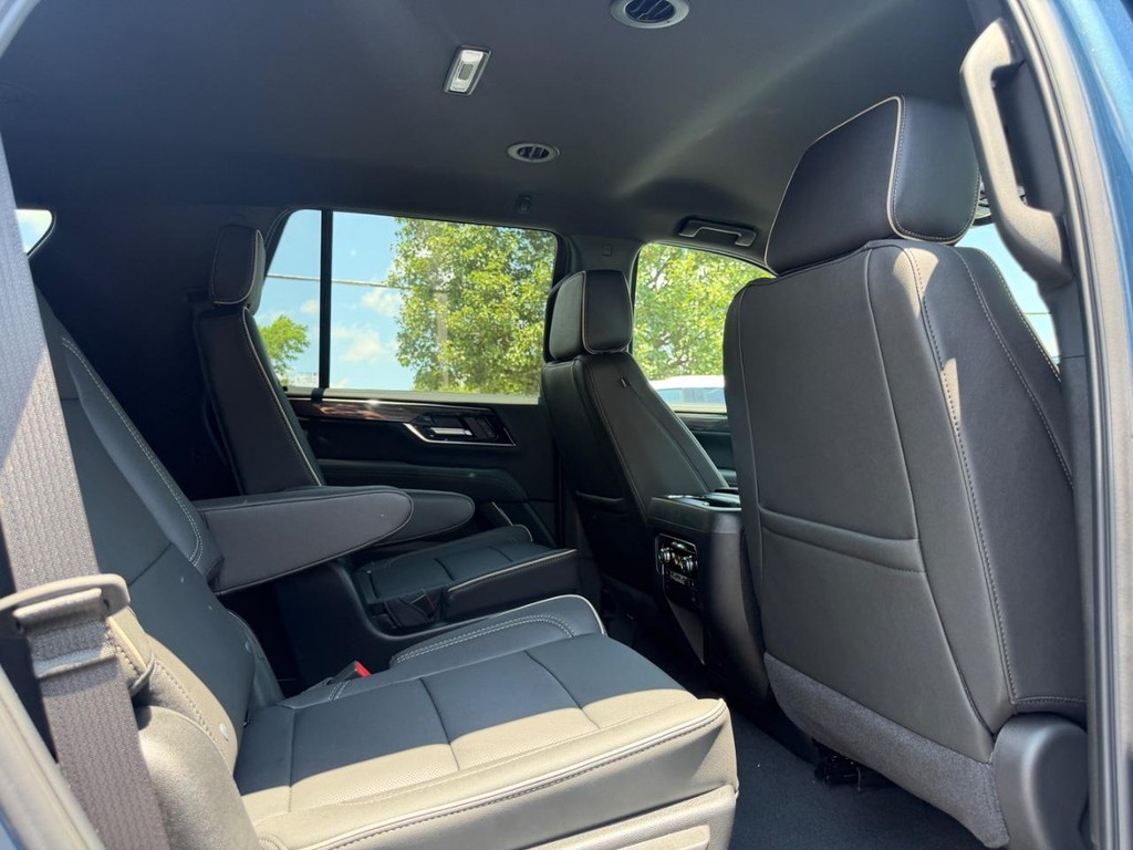 GMC Yukon Vehicle Image 04