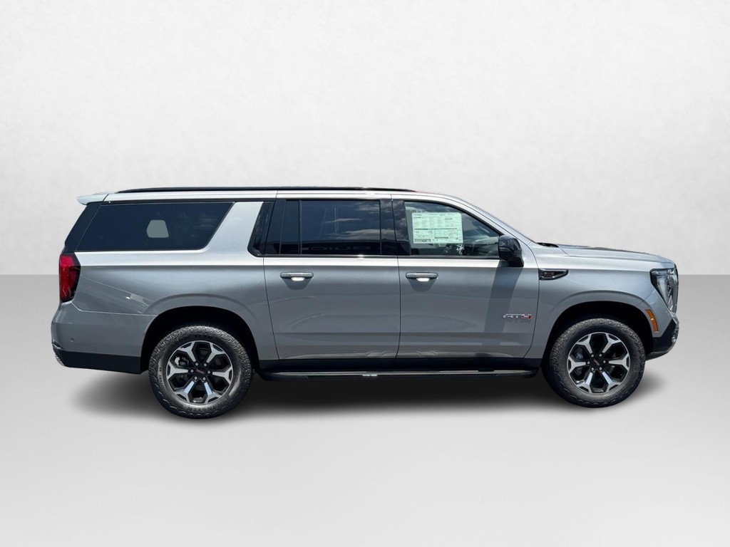 GMC Yukon XL Vehicle Image 02