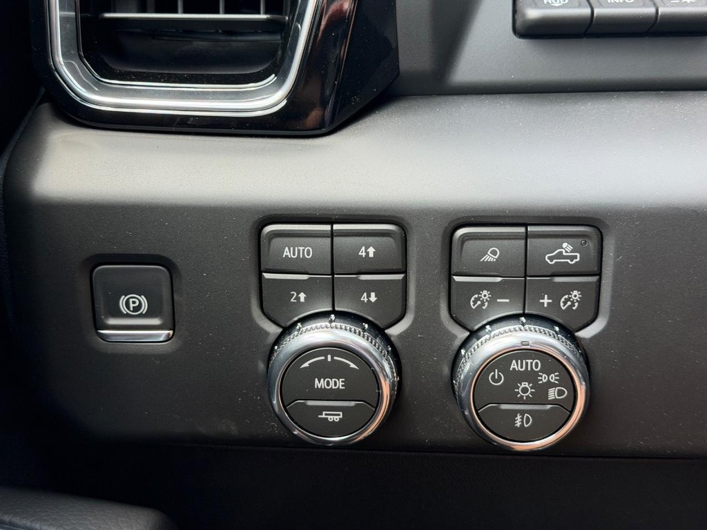 GMC Sierra 2500HD Vehicle Image 10