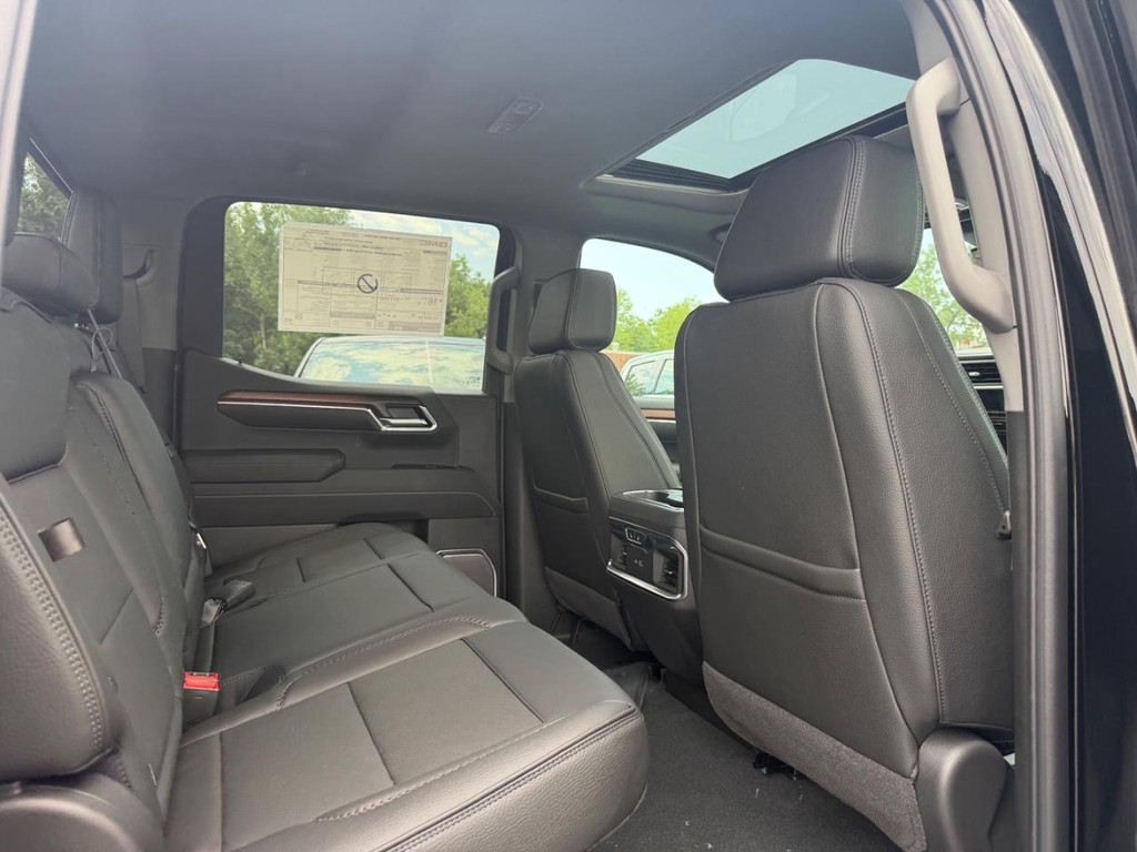 GMC Sierra 1500 Vehicle Image 04