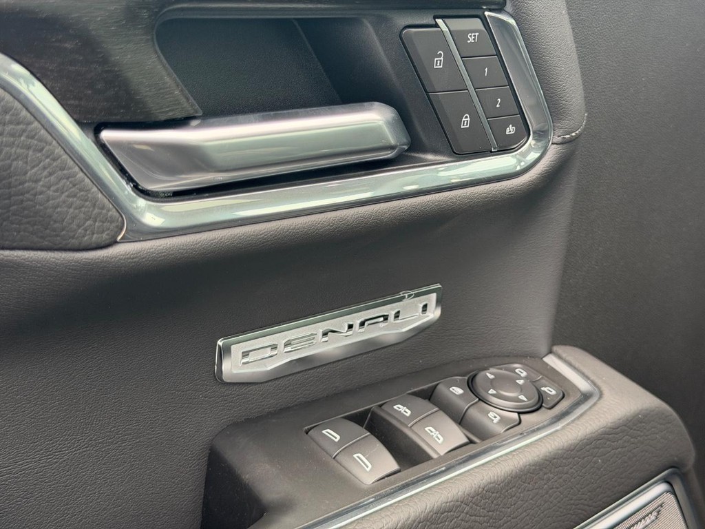 GMC Sierra 1500 Vehicle Image 09