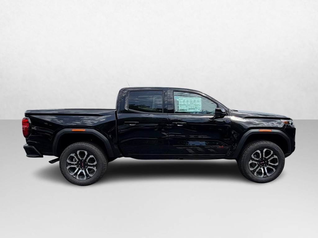 GMC Canyon Vehicle Image 02