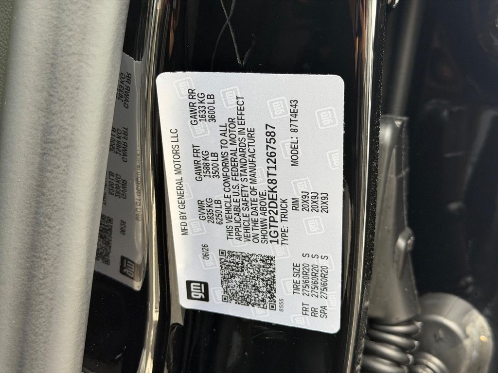 GMC Canyon Vehicle Image 15