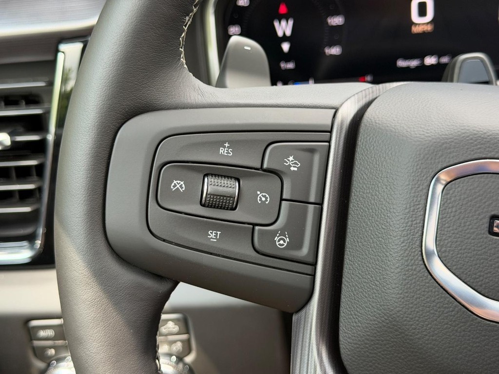 GMC Sierra 1500 Vehicle Image 11