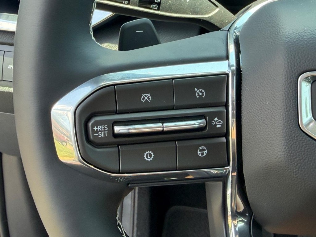 GMC Acadia Vehicle Image 11