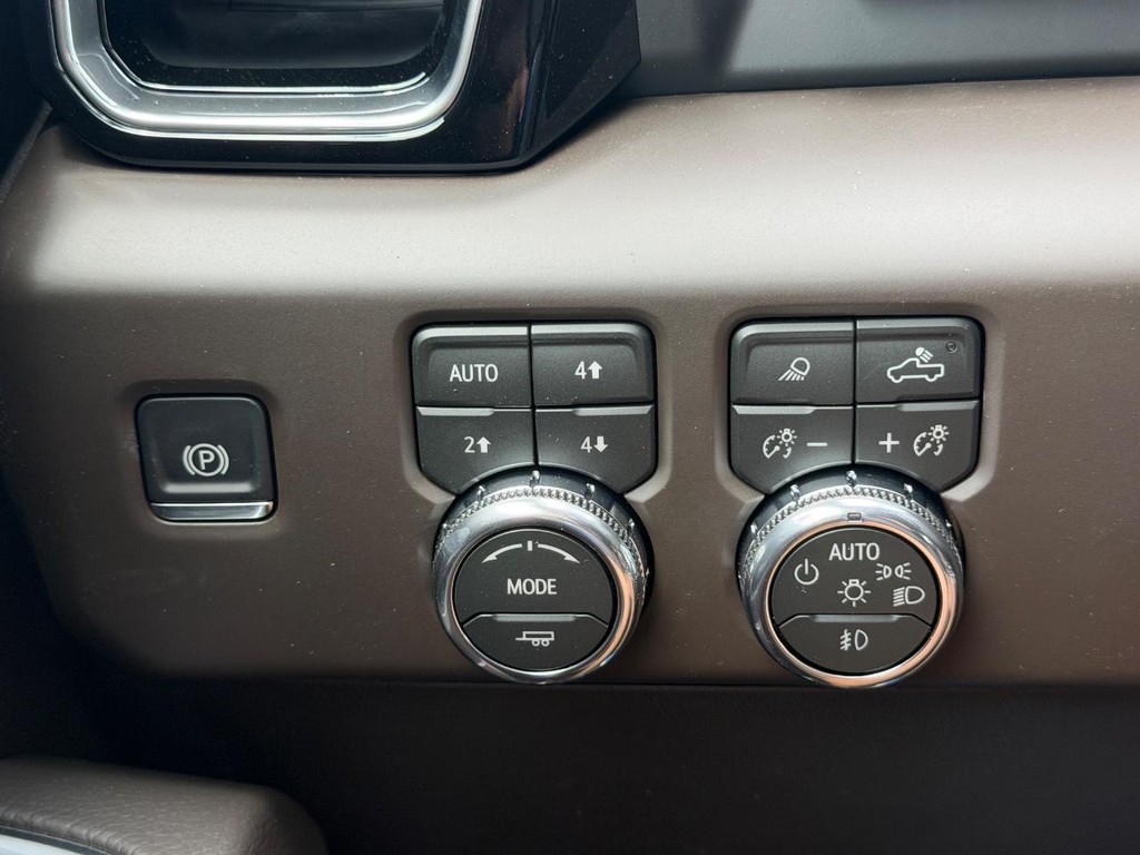 GMC Sierra 1500 Vehicle Image 11