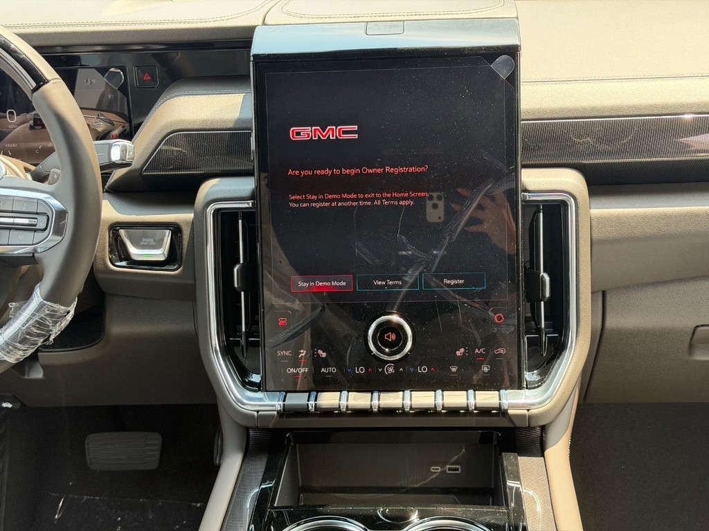 GMC Yukon XL Vehicle Image 08