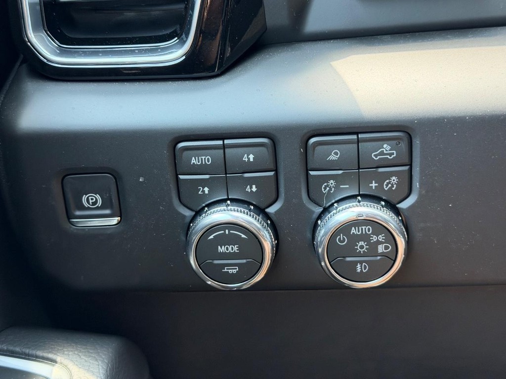GMC Sierra 1500 Vehicle Image 10