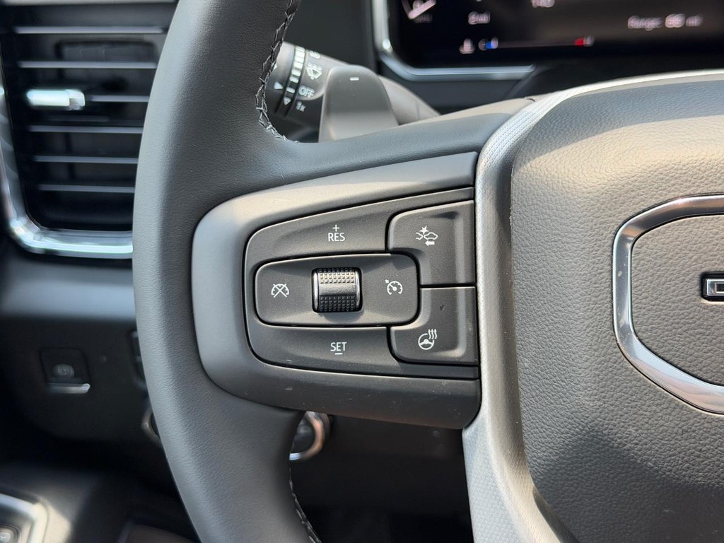 GMC Sierra 1500 Vehicle Image 11