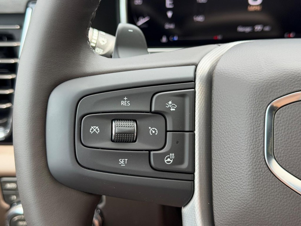 GMC Sierra 1500 Vehicle Image 11