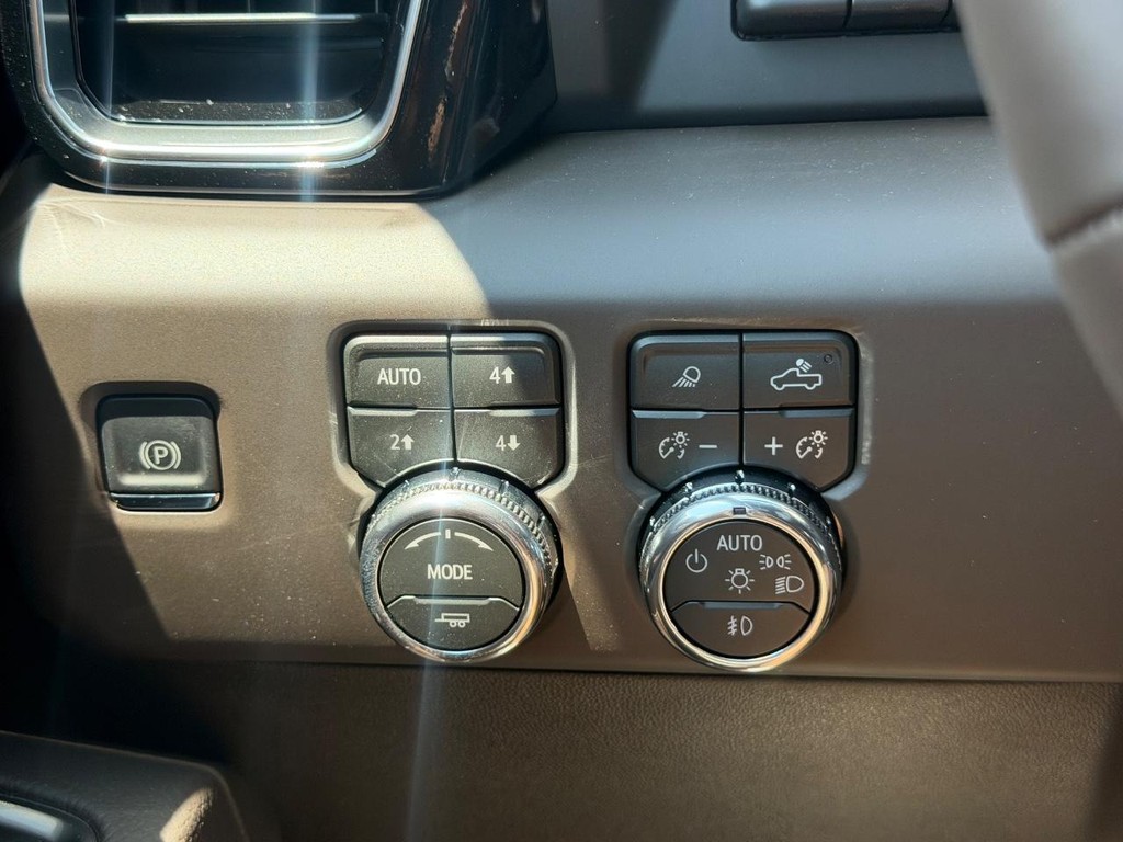GMC Sierra 1500 Vehicle Image 10