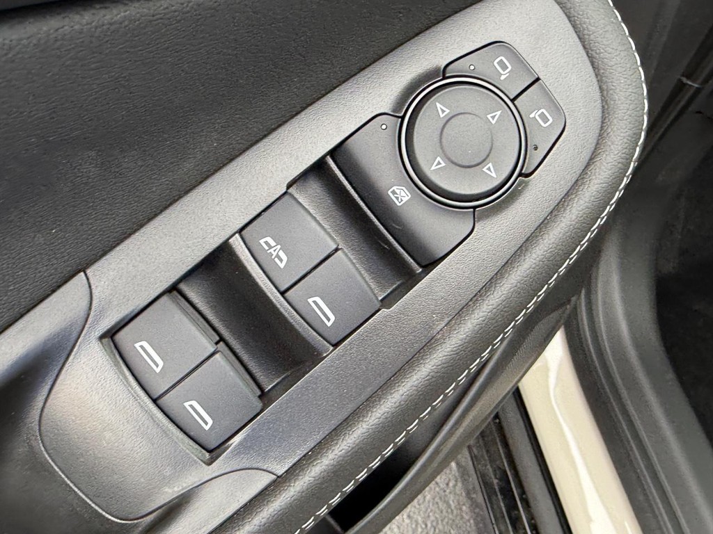 Buick Encore GX Vehicle Image 10