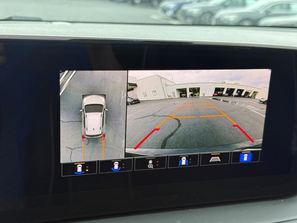 Buick Encore GX Vehicle Image 15