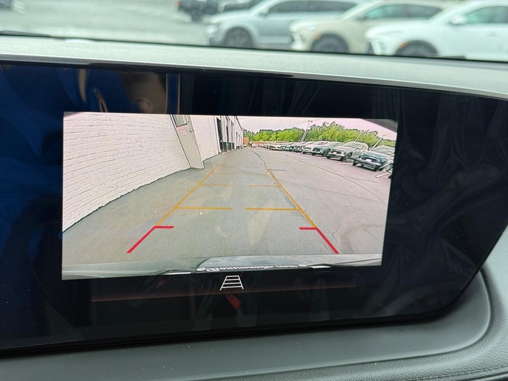 Buick Encore GX Vehicle Image 15