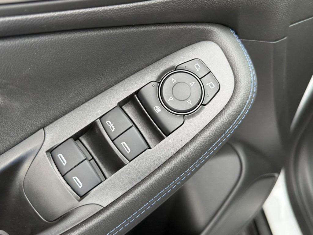 Buick Encore GX Vehicle Image 10