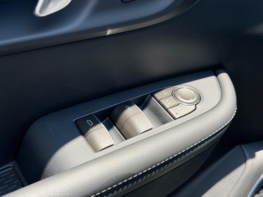 Buick Enclave Vehicle Image 10