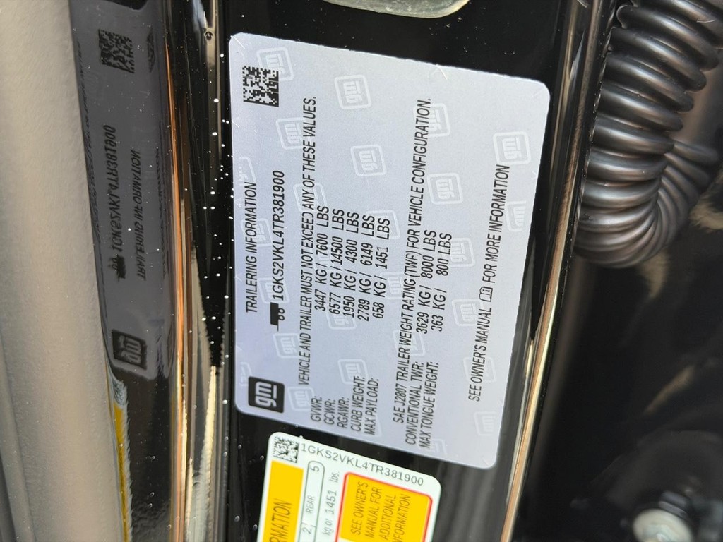 GMC Yukon Vehicle Image 17