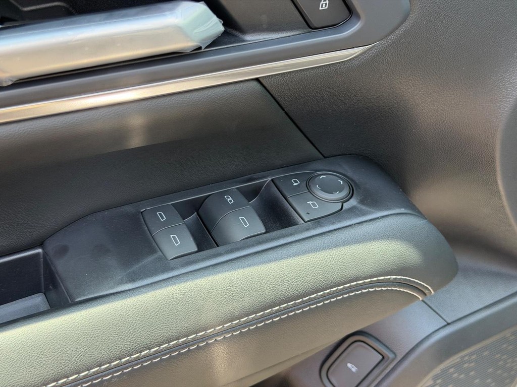 GMC Terrain Vehicle Image 09