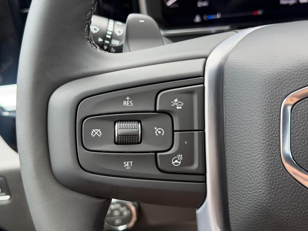 GMC Sierra 1500 Vehicle Image 11