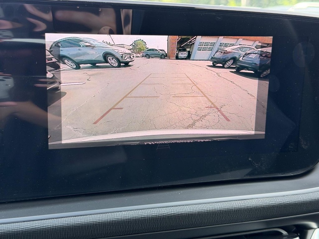 Buick Envista Vehicle Image 13