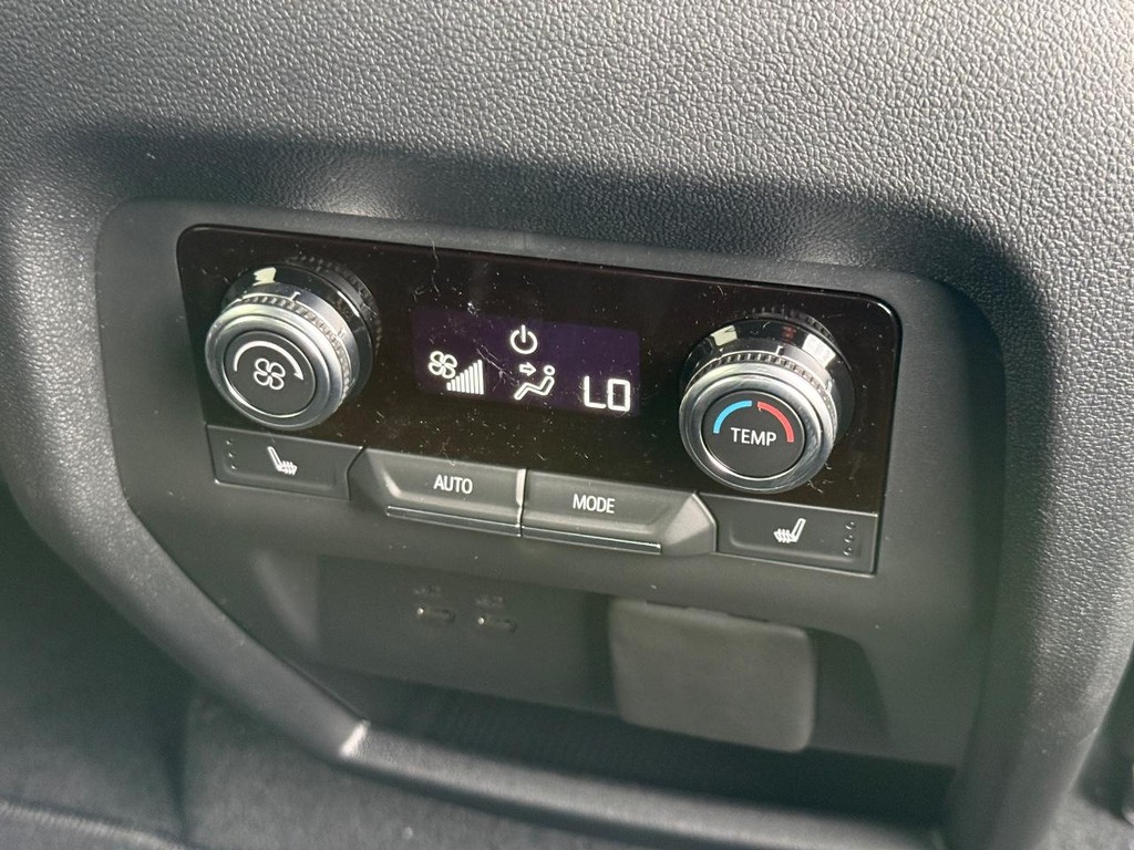 GMC Acadia Vehicle Image 07